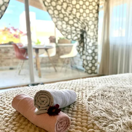 Merkez Deniz Yakını Muhteşem Teras Keyfi Antalya