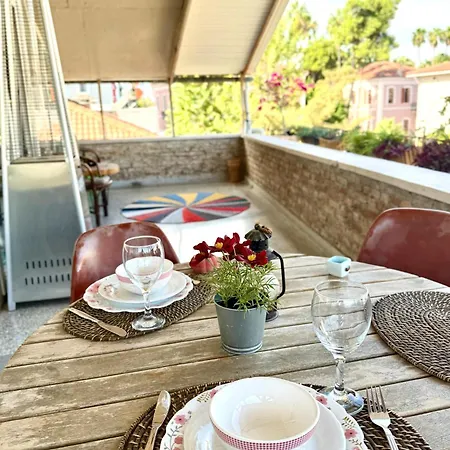 Merkez Deniz Yakini Muhtesem Teras Keyfi Antalya